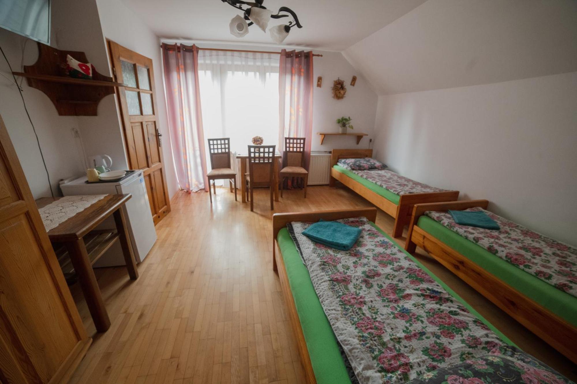 Villa Wisniowy Gaj Ujanowice Exterior foto